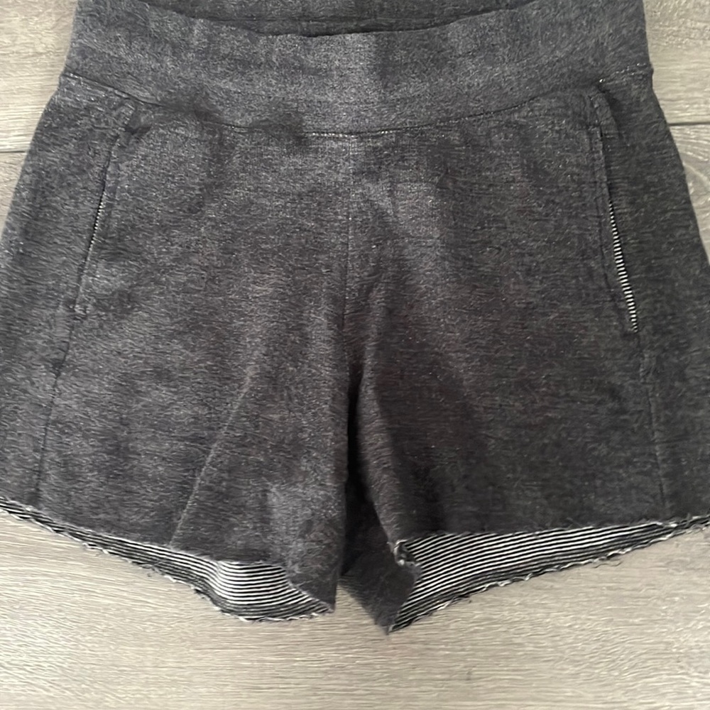 Roots Canada shorts. XS
